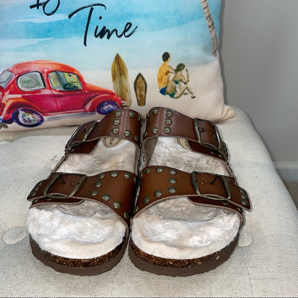 Scoop Women's Brown Studded Faux Shearling Double Strap Sandals Size 9 - Picture 4 of 12